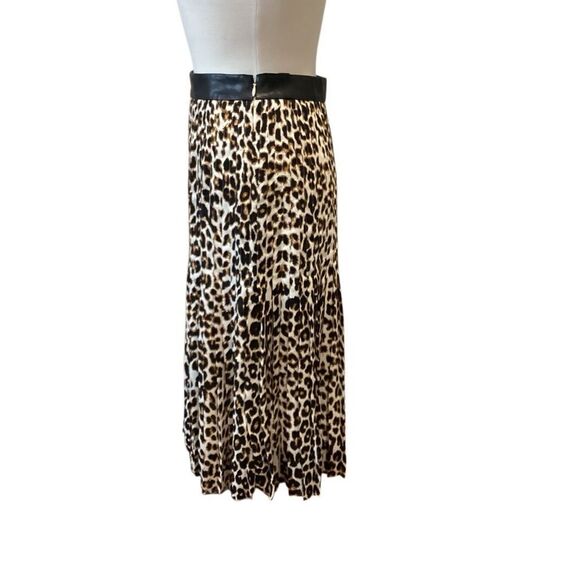 Express Leopard Pleated Midi Skirt Faux Leather Waist Size 6 - Picture 3 of 8